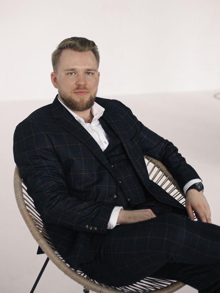 Дмитрий — основатель AIFIL STUDIO